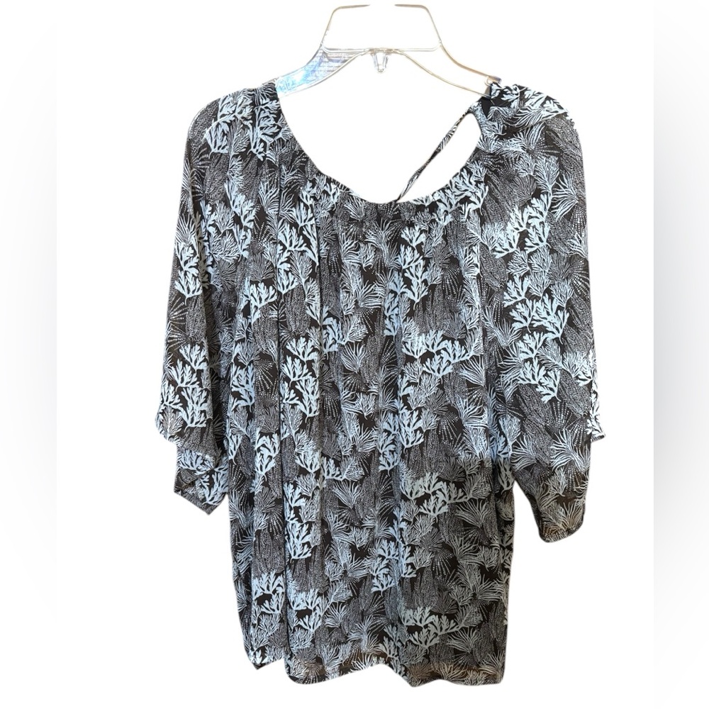 Loft- backless top. Brown/white, very light weight. Size XL
